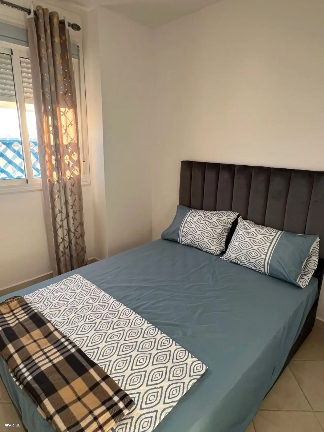 Appartement à louer à M’diq, 1er étage, mensuel
